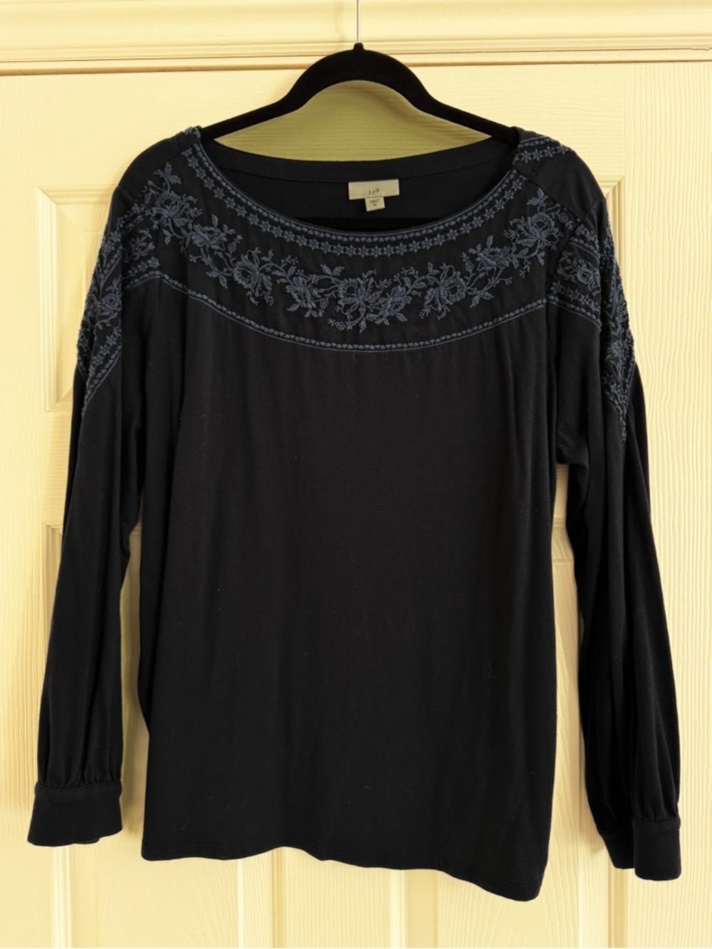 J. Jill Navy Long-Sleeve Top with Tone-on-Tone Floral Embroidery Top  Women’s XL